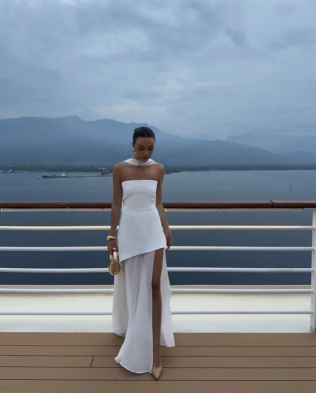 Abito Lungo in Look a Strati